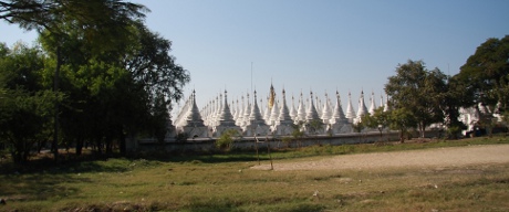 Kuthodaw Pagoda in Mandalay